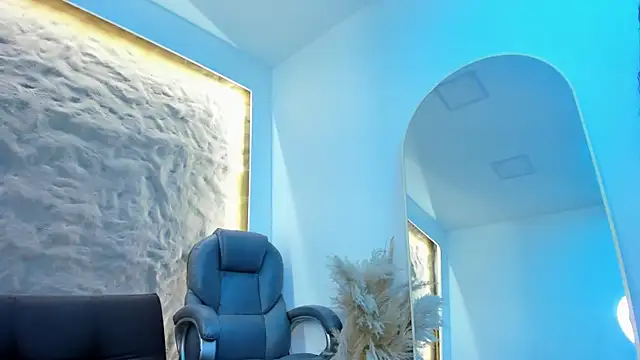 Isa  Blanc online show from February 27, 2025, 3:04 am