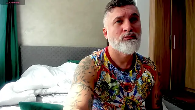 Snapshot of BlowMyXXL chatting on March 7, 2025, 11:07 am BlowMyXXL online show from March 7, 2025, 11:07 am