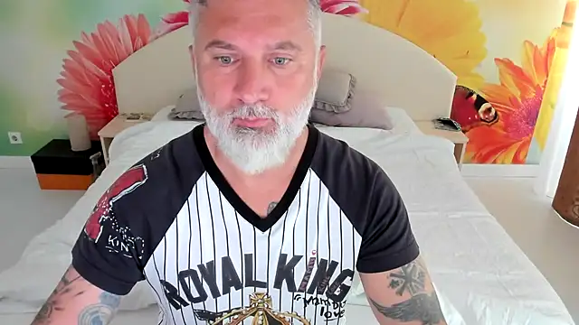 BlowMyXXL online show from November 12, 2025, 9:21 am