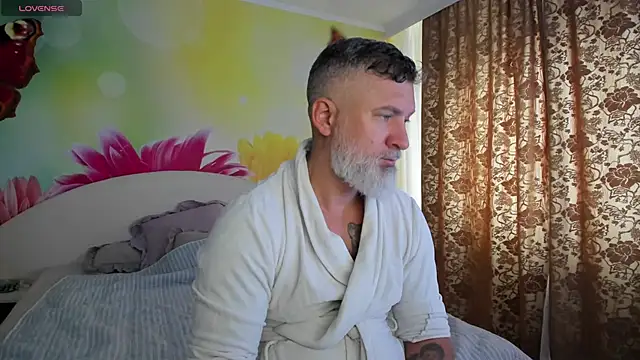 BlowMyXXL online show from December 17, 2025, 8:53 am