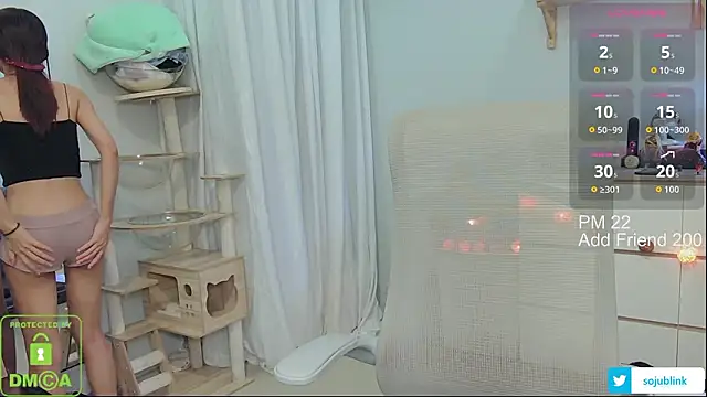 littlemiilk online show from February 4, 2026, 7:47 am