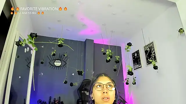 Raven Witch  online show from March 24, 2026, 6:02 pm