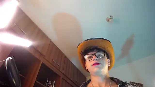 marckalexis online show from October 23, 2025, 10:58 am