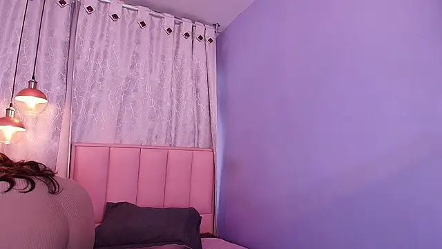 Snapshot of rose_barbara chatting on March 13, 2025, 12:35 pm rose barbara online show from March 13, 2025, 12:35 pm