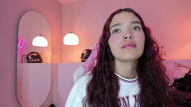 violeth hill online show from February 26, 2025, 4:47 am