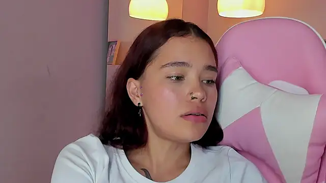 violeth hill online show from March 8, 2025, 10:24 pm