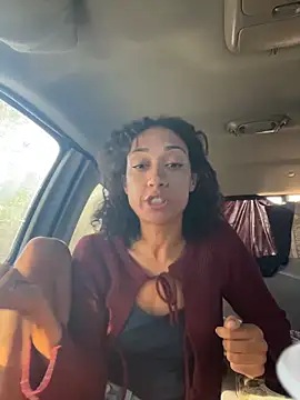 starrynikki online show from May 31, 2026, 3:08 pm