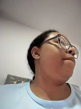 Snapshot of XMara chatting on September 26, 2025, 5:28 pm XMara online show from September 26, 2025, 5:28 pm