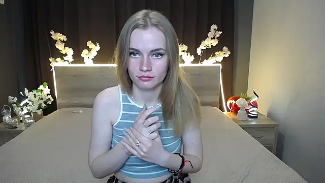 MargaritaKiss online show from April 16, 2026, 6:41 pm