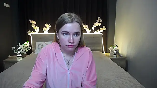 MargaritaKiss online show from April 20, 2026, 7:04 pm