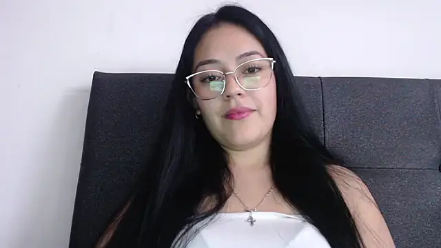 Snapshot of Alisha_99 chatting on October 1, 2025, 9:32 pm Alisha 99 online show from October 1, 2025, 9:32 pm