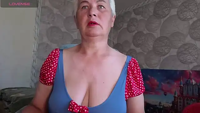 NicoleOlla online show from June 7, 2026, 2:05 am