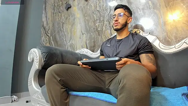 Liam Kleiin online show from March 21, 2025, 11:33 am