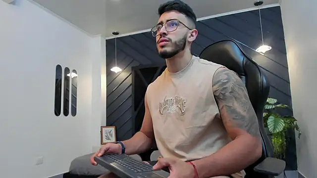 Liam Kleiin online show from November 2, 2025, 2:19 pm