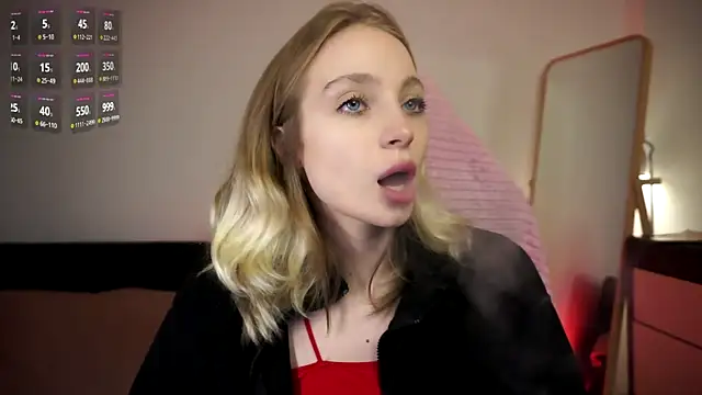  LISA BABYMETAL  online show from December 13, 2024, 4:16 pm