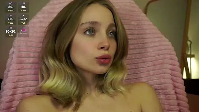  LISA BABYMETAL  online show from December 13, 2024, 7:21 pm