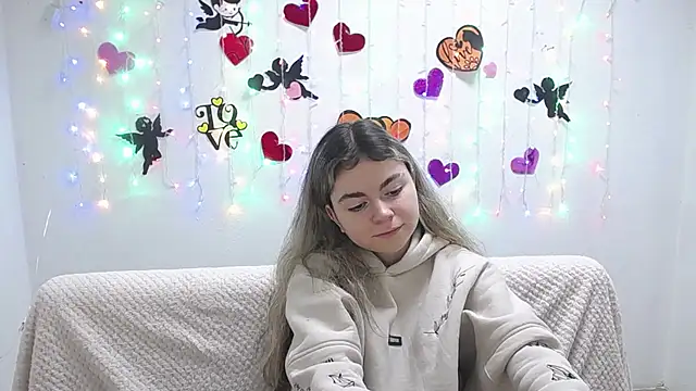 TinaRedly online show from February 20, 2025, 10:05 am