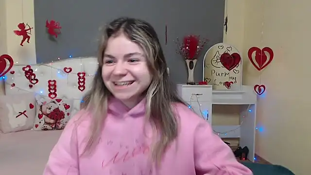 TinaRedly online show from February 7, 2026, 6:33 pm