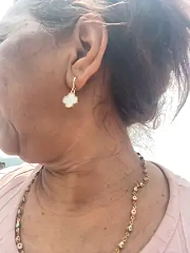 SWEET LOVER01 online show from March 19, 2026, 4:11 pm