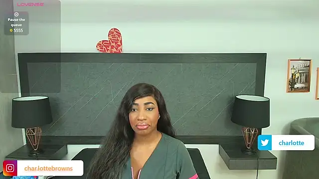 charlottebrowns  online show from January 18, 2025, 12:36 pm