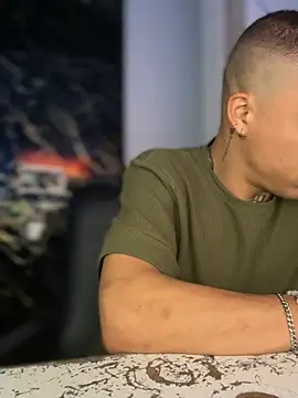 Osiiriis online show from March 5, 2025, 4:45 am