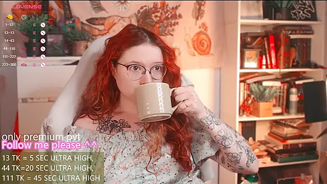 Snapshot of me__hanna chatting on February 17, 2026, 3:25 am me hanna online show from February 17, 2026, 3:25 am