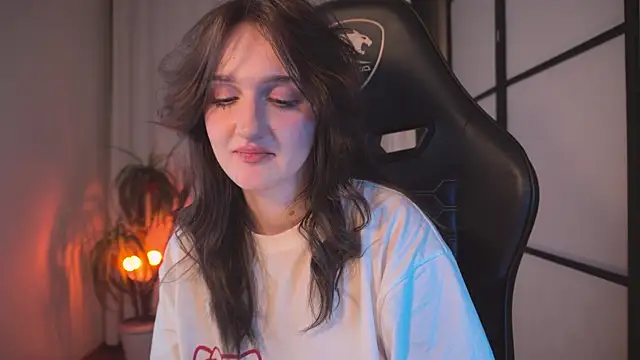 ELLIEJAY online show from February 7, 2025, 2:29 am