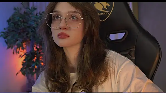 ELLIEJAY online show from March 9, 2025, 8:21 pm