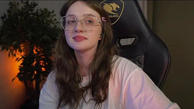 ELLIEJAY online show from March 9, 2025, 11:35 pm