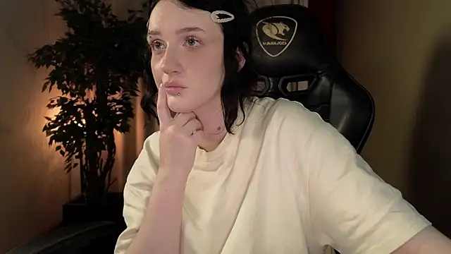 ELLIEJAY online show from October 4, 2025, 5:16 am