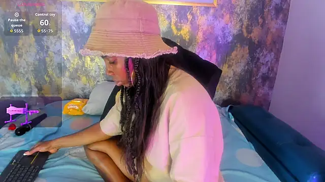 MonicaSchwartz online show from December 16, 2025, 8:25 pm