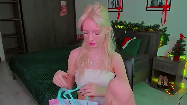 AleksaBlonde online show from December 29, 2024, 6:03 am