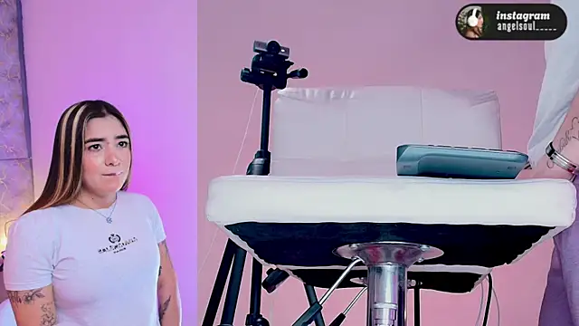 Angelst   online show from February 16, 2026, 6:31 am