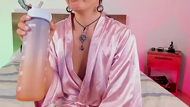 YenniferCurly online show from January 30, 2025, 12:27 pm