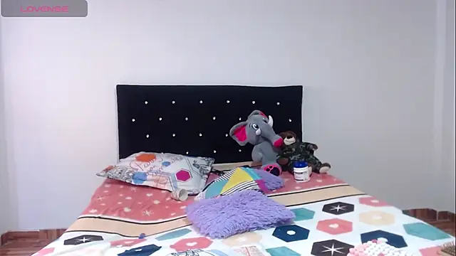 Zasha Kaira online show from March 25, 2026, 9:54 pm