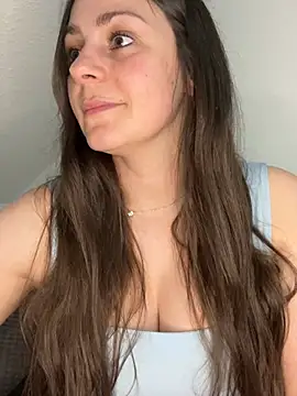 Loella-Rose online show from April 11, 2026, 9:52 pm