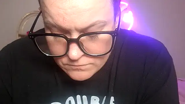 quinnmariexo online show from February 10, 2026, 7:51 pm