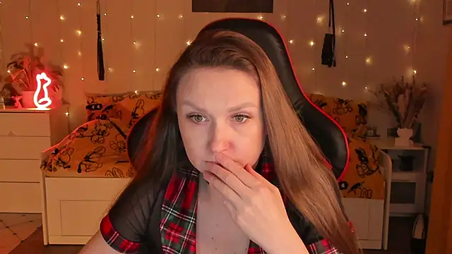 Snapshot of desperatehousewife__ chatting on September 9, 2025, 2:11 am desperatehousewife   online show from September 9, 2025, 2:11 am