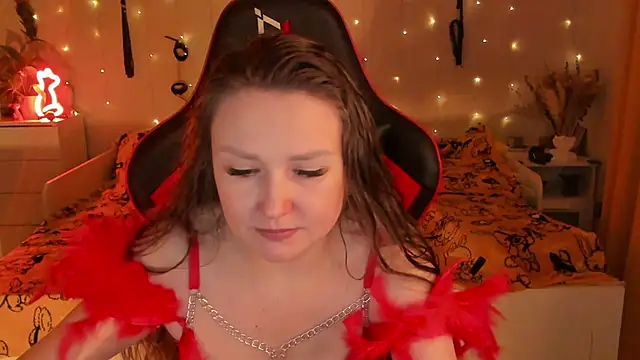 Snapshot of desperatehousewife__ chatting on October 19, 2025, 6:08 pm desperatehousewife   online show from October 19, 2025, 6:08 pm