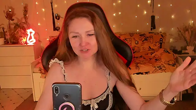 desperatehousewife   online show from November 8, 2025, 6:07 pm