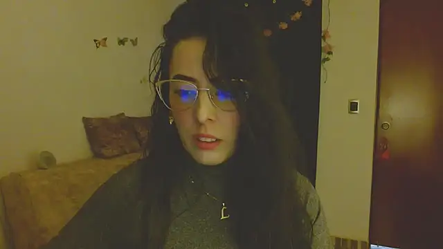 Snapshot of ella_peck chatting on May 17, 2026, 9:00 pm ella peck online show from May 17, 2026, 9:00 pm