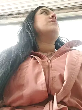 Sophie-hatter online show from March 18, 2025, 5:31 pm