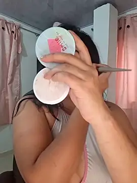 Sophie-hatter online show from April 2, 2026, 8:06 pm