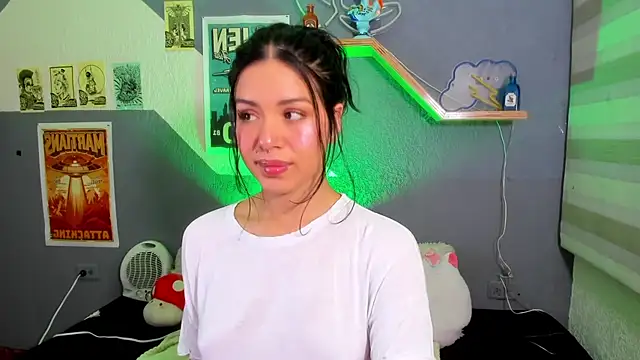 MiaaRose online show from November 13, 2025, 8:08 pm