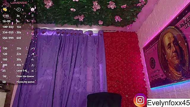 eve foxx online show from September 23, 2025, 8:23 pm