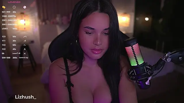 Lizhush  online show from March 16, 2025, 6:01 pm