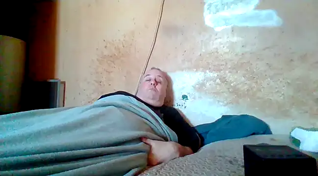 Nightshade7712 online show from March 22, 2025, 2:47 pm