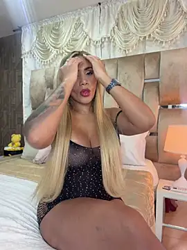 Celestemilan online show from April 16, 2026, 8:42 pm