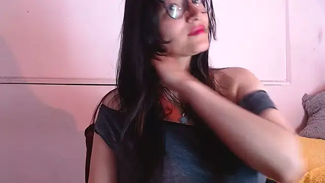 Snapshot of lunazulsj chatting on February 21, 2025, 7:54 pm lunazulsj online show from February 21, 2025, 7:54 pm