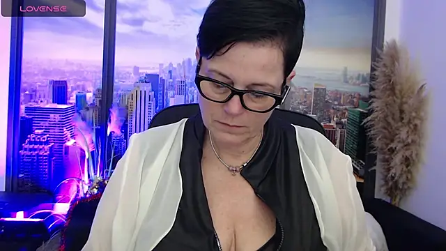 ninarandmann online show from January 25, 2025, 5:40 pm